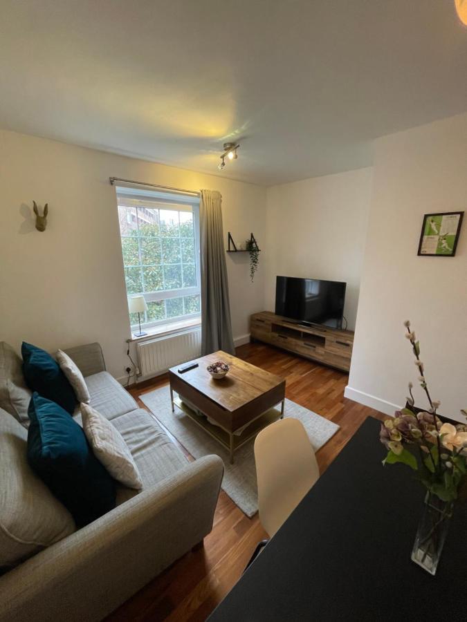 Spacious Flat Opposite The Oval Londres Extérieur photo